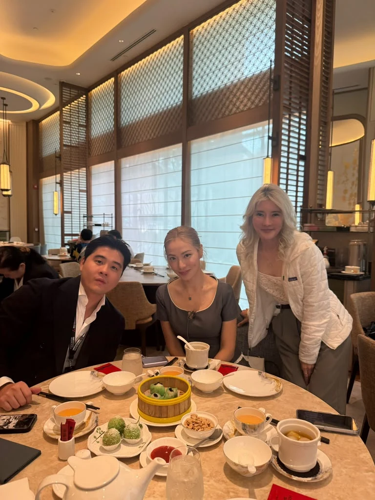 Brenda Pak meeting industry contacts during her Singapore visit.